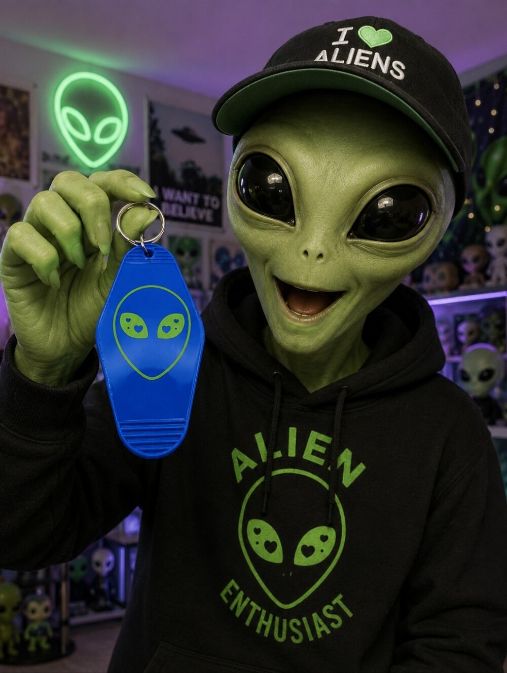 Handmade Alien Motel Keychain Blue Resin Retro Y2K Keyring - Picture 2 of 2
